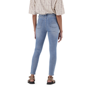 ZOE CONTOUR CURVY MID WASH SKINNY